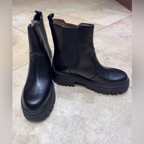 NWT Calvin Klein Women's Jayden Boot - Picture 3 of 6